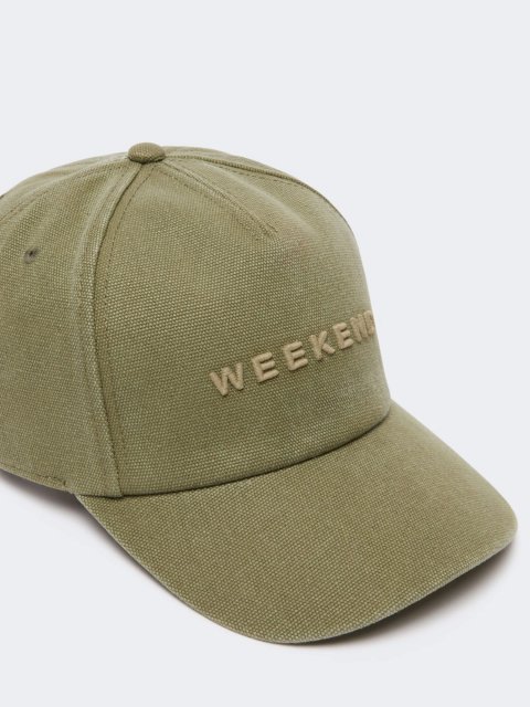 Кепка кольору хакі WEEKEND ACCESSORIES з вишитим логотипом: фото 2 - Invogue