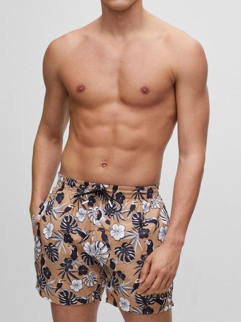 Бежеві шорти BOSS : фото 1 - Invogue