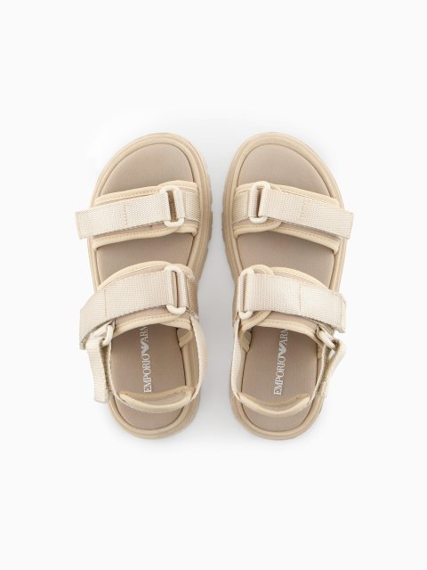 Бежевые босоножки Emporio Armani на липучках: фото 4 - Invogue