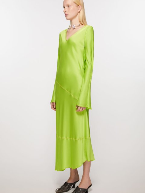 Зеленое длинное платье Acne Studios : фото 3 - Invogue