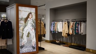 Магазин Weekend Max Mara - ЦУМ, 2-й поверх: фото 7 - Invogue
