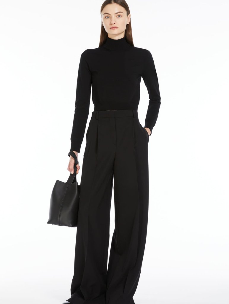 Чорна сумка MAX MARA зі шкіри: фото 1 - Invogue
