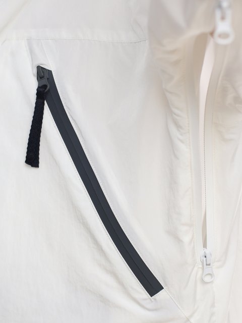 Белая куртка WEEKEND MAX MARA: фото 6 - Invogue