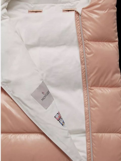 Розовый зимний конверт MONCLER: фото 2 - Invogue