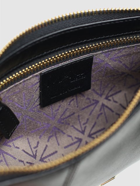 Чорна сумка MANU ATELIER : фото 4 - Invogue