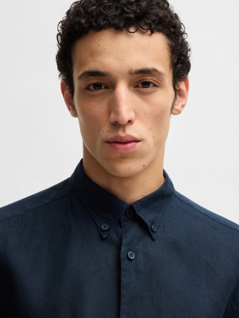 Темно-синяя рубашка Boss из льна: фото 4 - Invogue