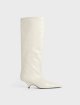 Кремовые сапоги Totême на танкетке: фото - Invogue