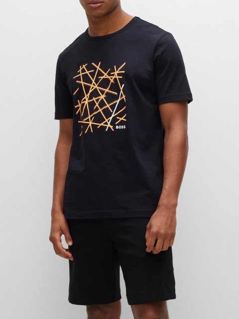 Чёрная футболка BOSS: фото 1 - Invogue