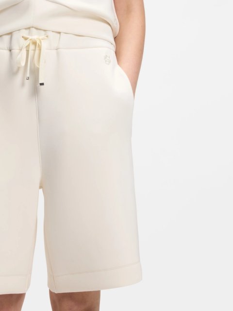 Белые бермуды BOSS из эластичного трикотажа: фото 4 - Invogue