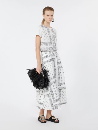 Белая футболка Weekend Max Mara с льняной вставкой и вышивкой: фото 1 - Invogue