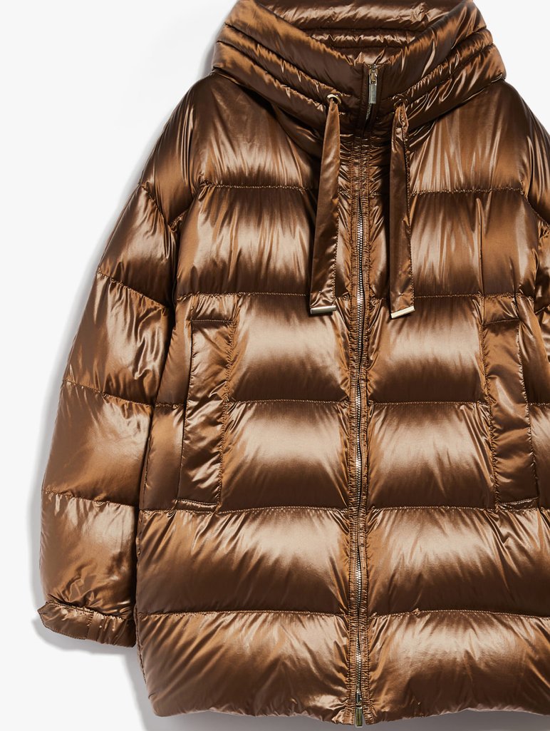 Золотая куртка MAX MARA: фото 3 - Invogue
