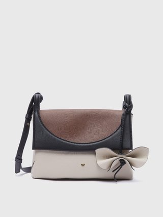 Бежевая сумка WEEKEND ACCESSORIES: фото - Invogue