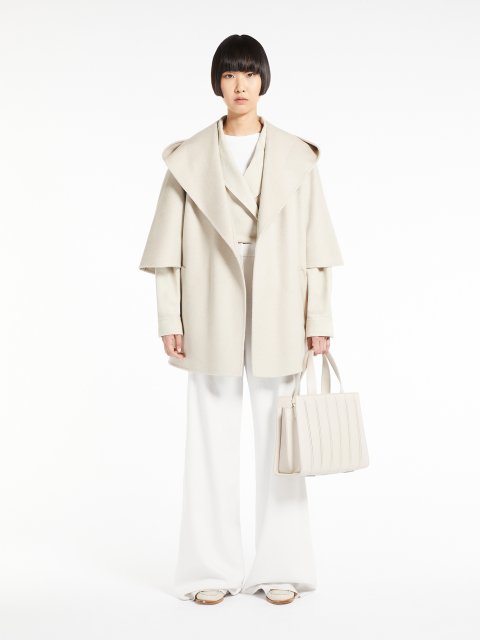 Кремовая сумка Max Mara кожаная: фото 1 - Invogue