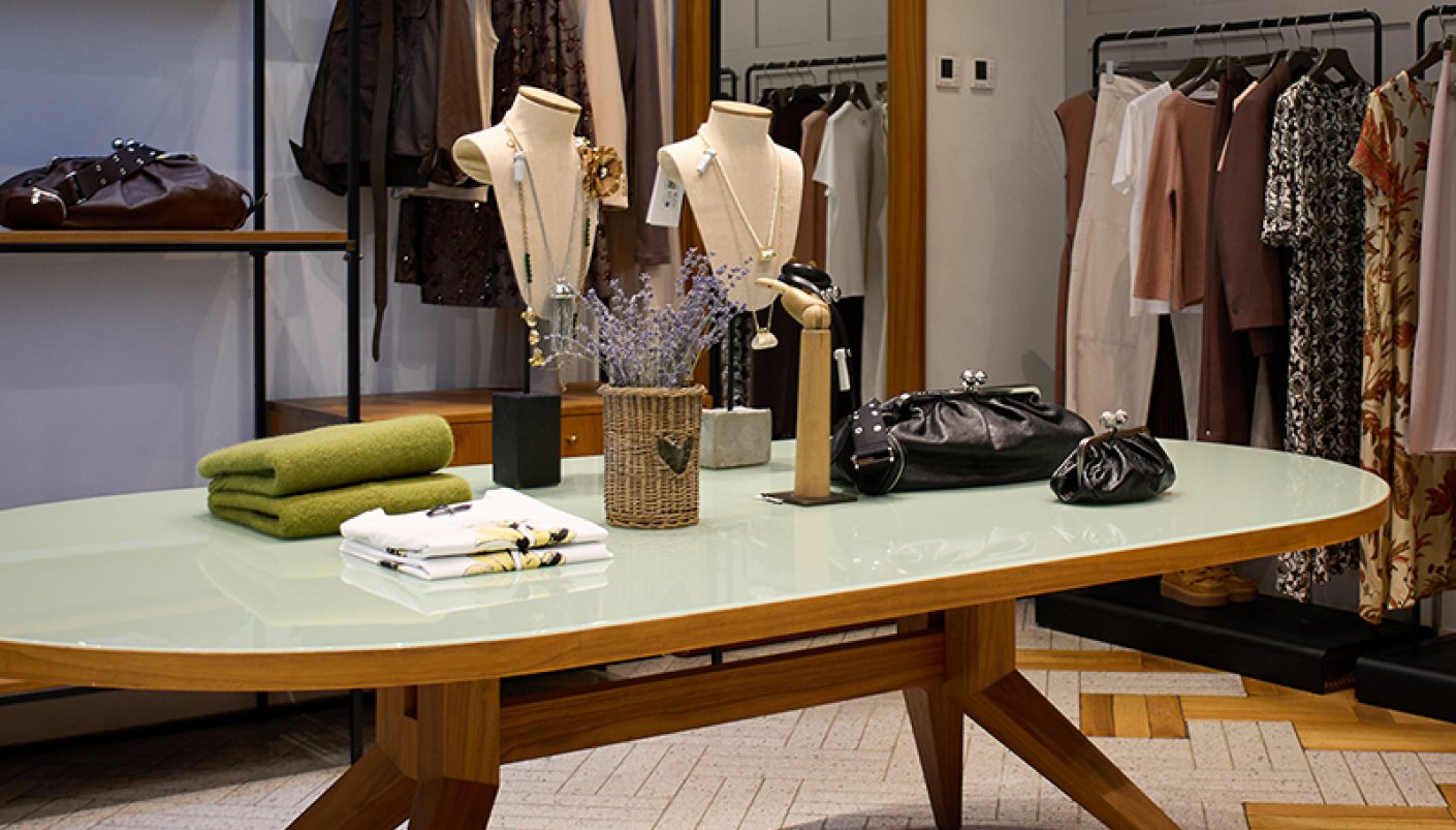 Магазин Weekend Max Mara - Gulliver, 1-й поверх: фото 5 - Invogue