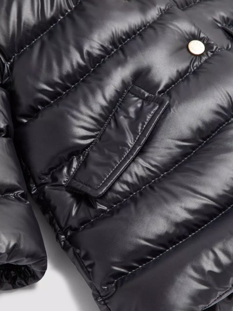 Синій пуховик Moncler розкльошений: фото 4 - Invogue