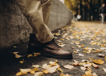 Как ухаживать за брендовой обувью осенью, чтобы она вас долго радовала?: фото - Invogue