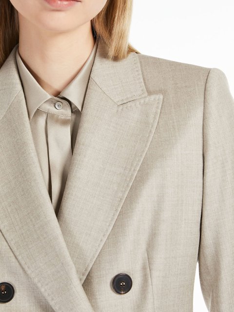 Бежевый двубортный жакет Max Mara из шерсти с карманами: фото 3 - Invogue