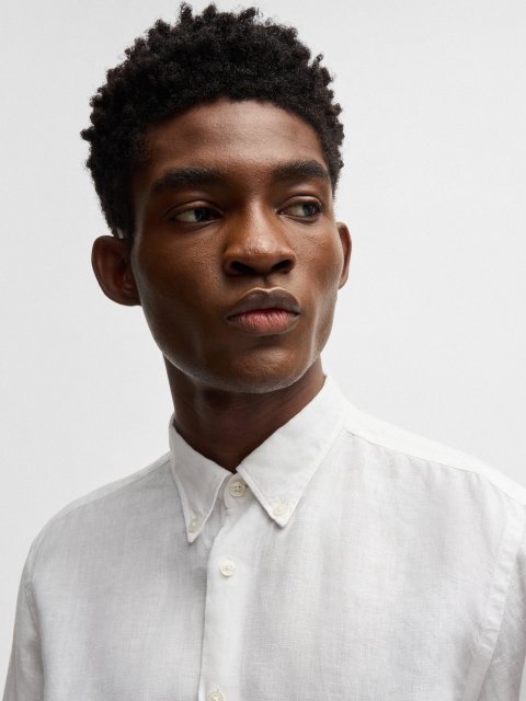 Белая рубашка Boss льняная: фото 5 - Invogue