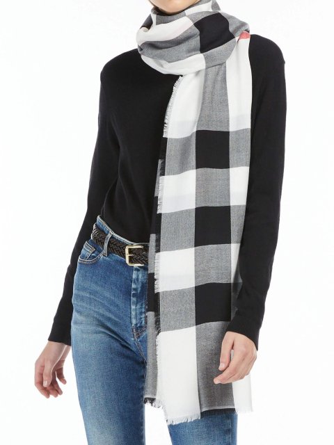 Червоний шарф WEEKEND ACCESSORIES : фото 3 - Invogue