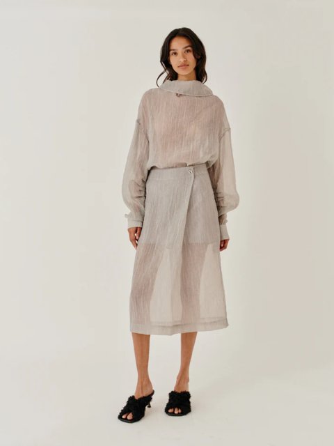 Серая юбка The Garment с запахом: фото 1 - Invogue