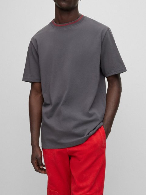 Темно-серая футболка BOSS: фото 1 - Invogue