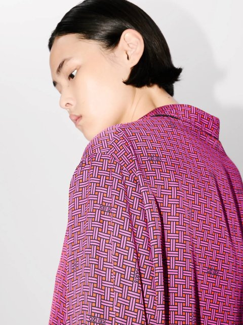 Сорочка кольору фуксії Kenzo з графічним принтом: фото 4 - Invogue