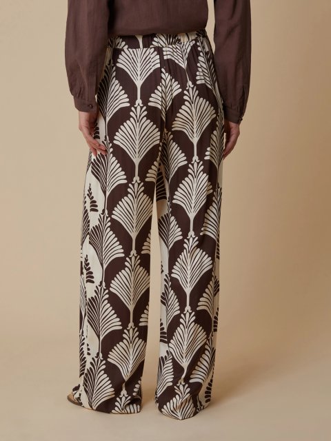 Коричневые брюки PennyBlack с контрастным принтом: фото 2 - Invogue