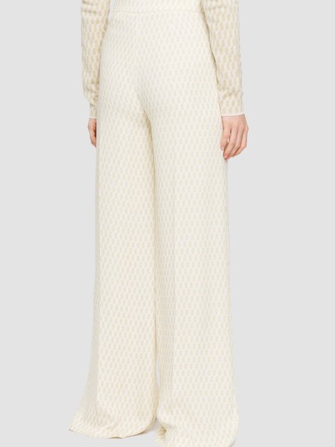 Бежевые брюки JOSEPH из шелка: фото 2 - Invogue