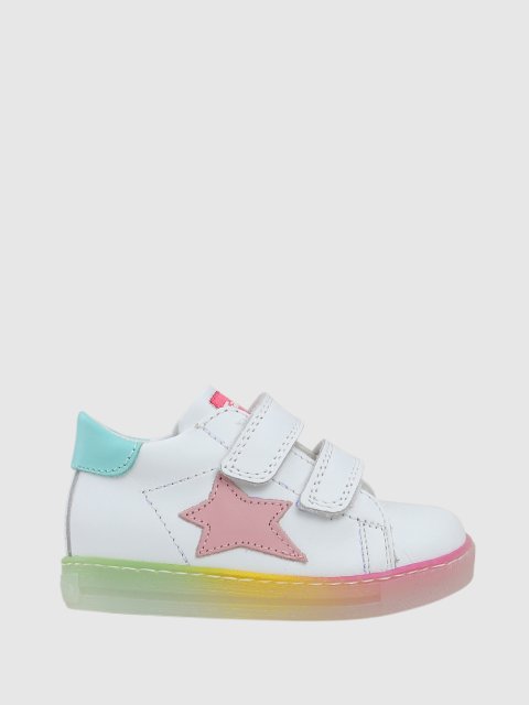 Белые кроссовки NATURINO: фото - Invogue