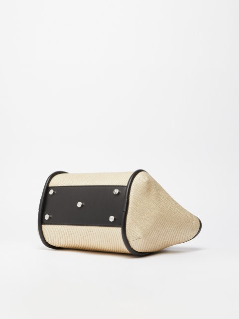 Бежевая сумка Max Mara с кожаными деталями: фото 5 - Invogue