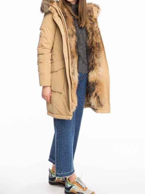 Чёрная куртка Woolrich: фото 3 - Invogue