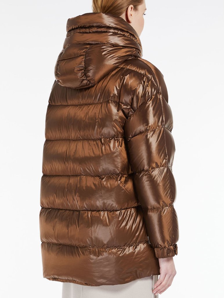 Золотая куртка MAX MARA: фото 2 - Invogue