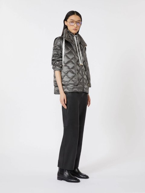 Сірий пуховик MAX MARA зі стьобаним візерунком: фото 1 - Invogue