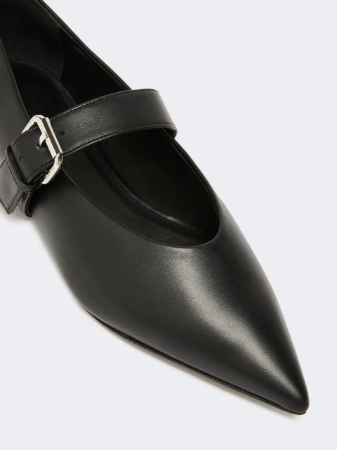 Чёрные туфли Weekend Max Mara из кожи: фото 2 - Invogue