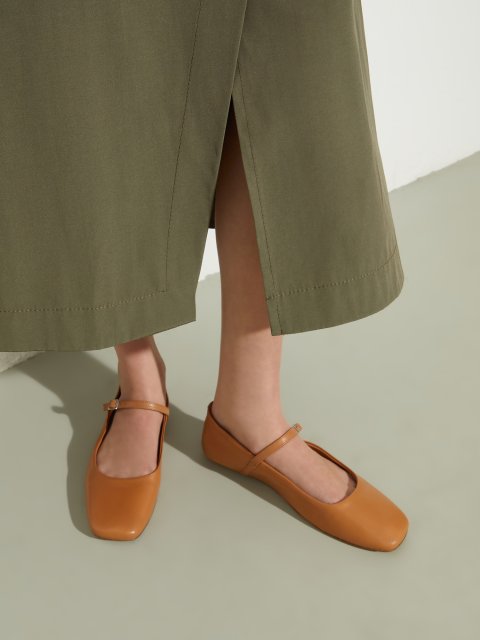 Карамельні балетки Max&Co зі шкіри наппа: фото 2 - Invogue