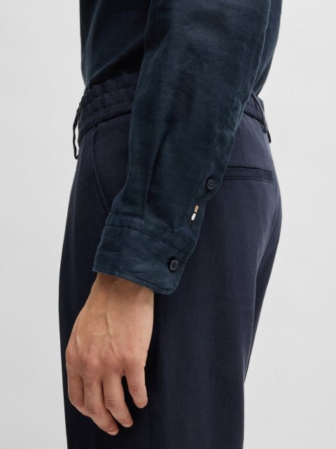 Темно-синяя рубашка Boss из льна: фото 5 - Invogue