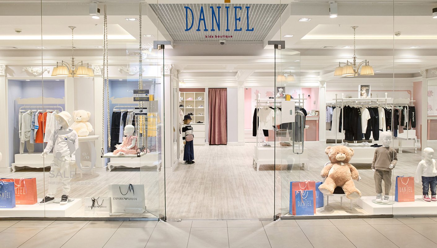 Магазин Daniel - Mandarin Plaza, 4-й поверх: фото 15 - Invogue