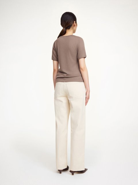 Шоколадна футболка BY MALENE BIRGER приталеного крою: фото 3 - Invogue