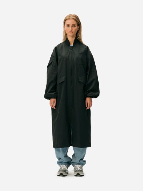 Черное пальто Ganni свободного кроя: фото 1 - Invogue