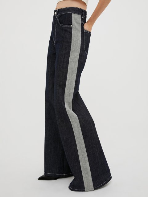 Темно-сині джинси Max&Co у стилі 90-х: фото 3 - Invogue