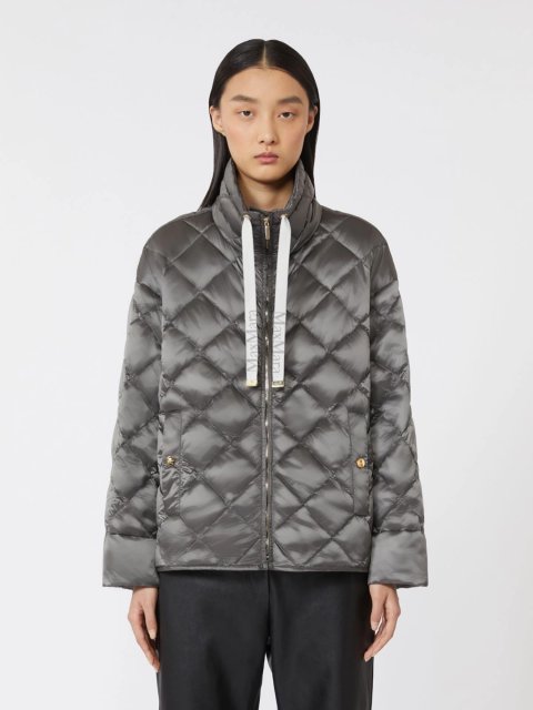 Сірий пуховик MAX MARA зі стьобаним візерунком: фото 2 - Invogue
