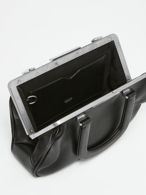 Черная сумочка Max Mara с ручками: фото 4 - Invogue