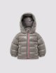 Сіра куртка Moncler з капюшоном: фото - Invogue