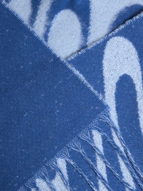 Синій шарф Holzweiler з вовни та альпаки: фото 2 - Invogue