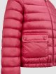 Рожева куртка Moncler стьобана: фото 3 - Invogue