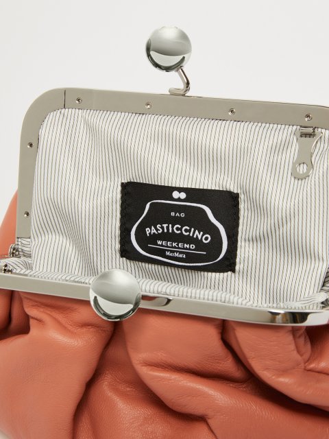 Розовая сумка Weekend MaxMara из кожи наппа: фото 4 - Invogue