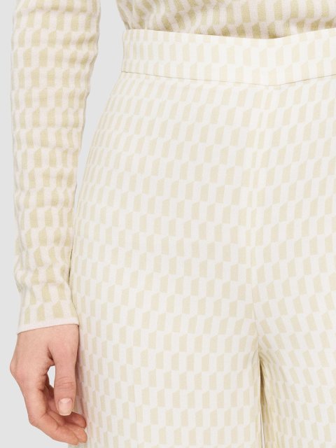 Бежевые брюки JOSEPH из шелка: фото 3 - Invogue