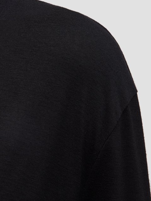 Черная футболка BOSS с длинным рукавом: фото 2 - Invogue