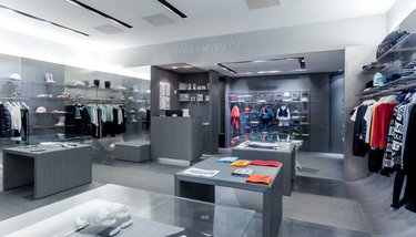 Магазин Emporio Armani - ТЦ "Mandarin Plaza", 4-й этаж: фото 2 - Invogue