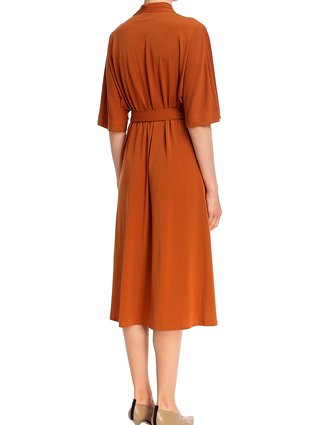 Коричневое платье BY MALENE BIRGER: фото 2 - Invogue